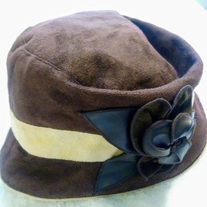 Fedora-Toucan-Suede-Flower-Leather-Brown-Flannel